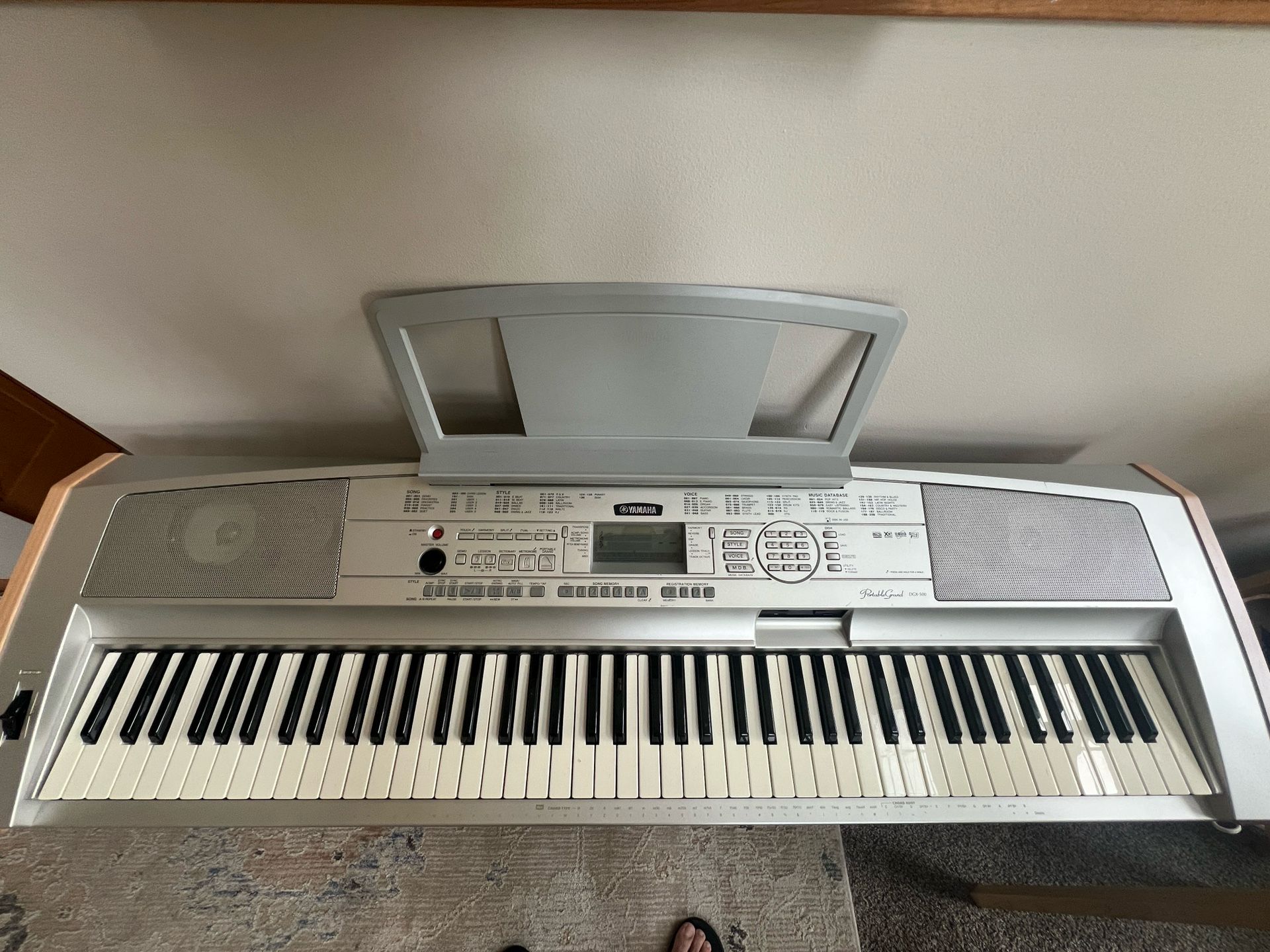 USED PORTABLE PIANO GRAND YAMAHA DGX-500 299$