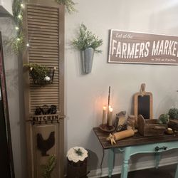 Repurposed Farmhouse Wood Shutter