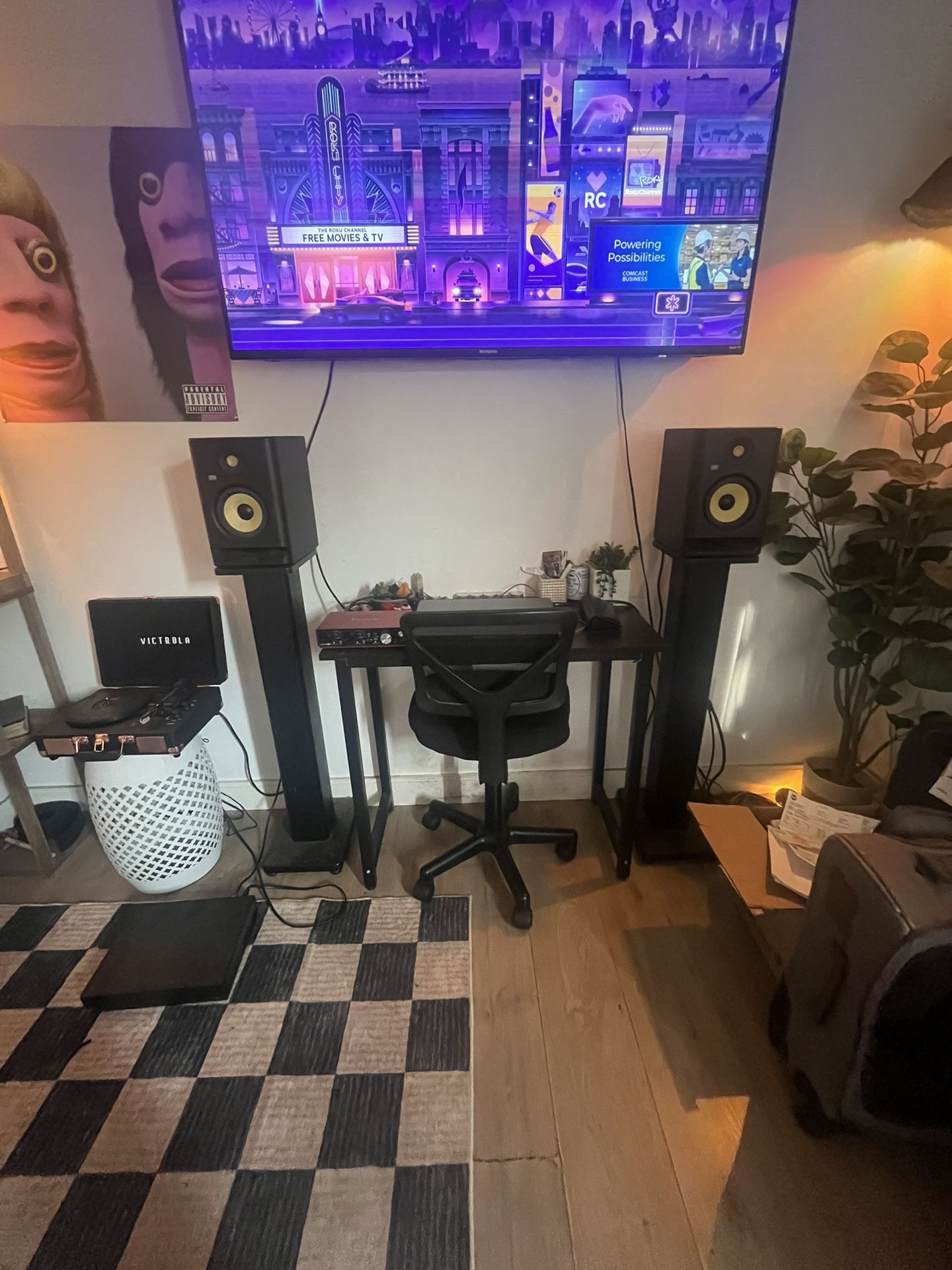 KRK Rocket Speakers ( Stand Included )