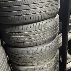 4 USED 23555R19 Kumho All Season tires for $250 installed and balance. 70% tread left.  235 55 19 235 55 R 19 23555R19 235/55/19 235/55/R19  Al