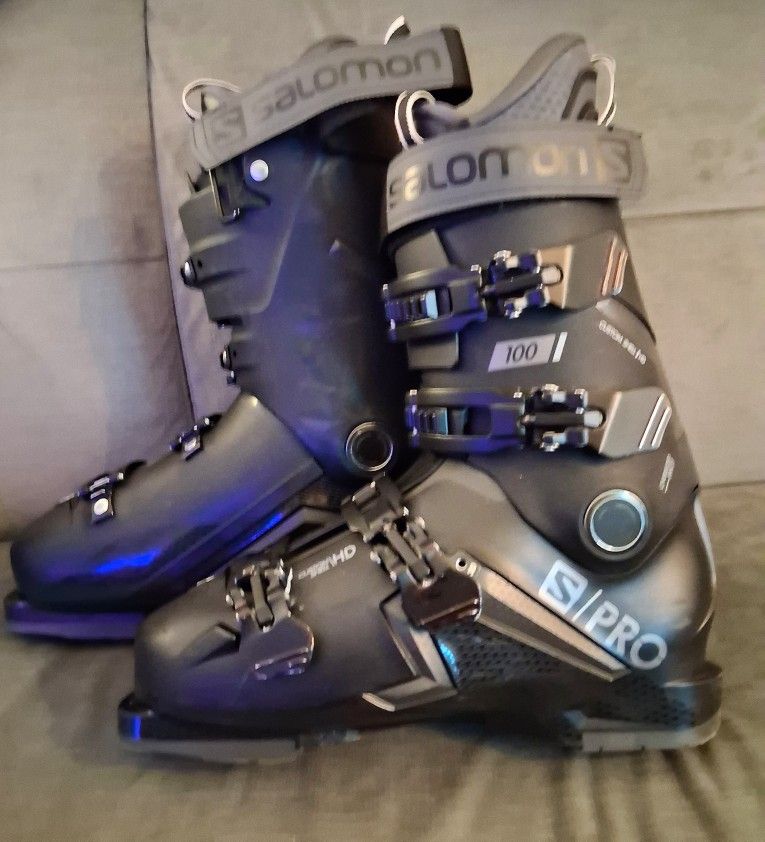 2023 Salomon S/PRO 100 GW Ski Boots Size 27/27.5 ALMOST NEW!