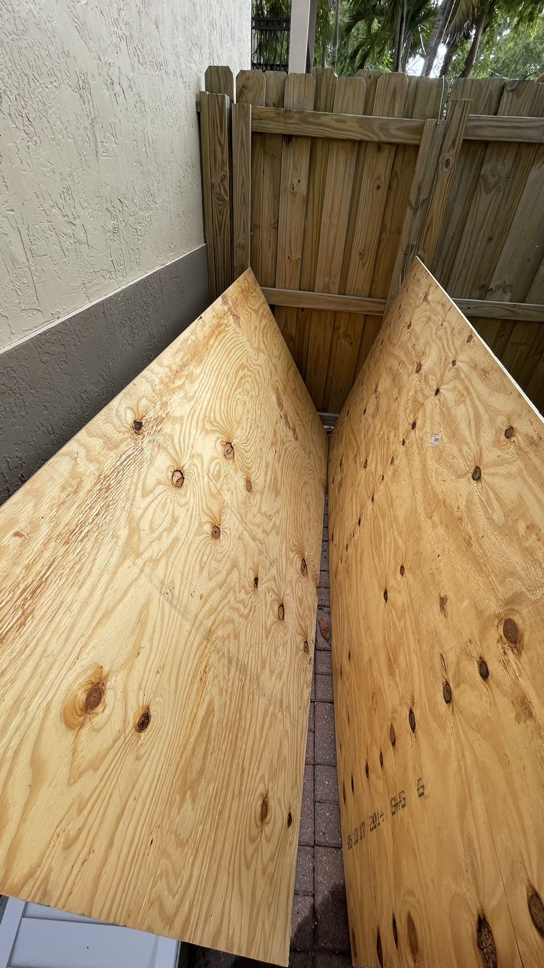 Plywood Sheets (15/32 CAT 3PLY RTD SHTG)