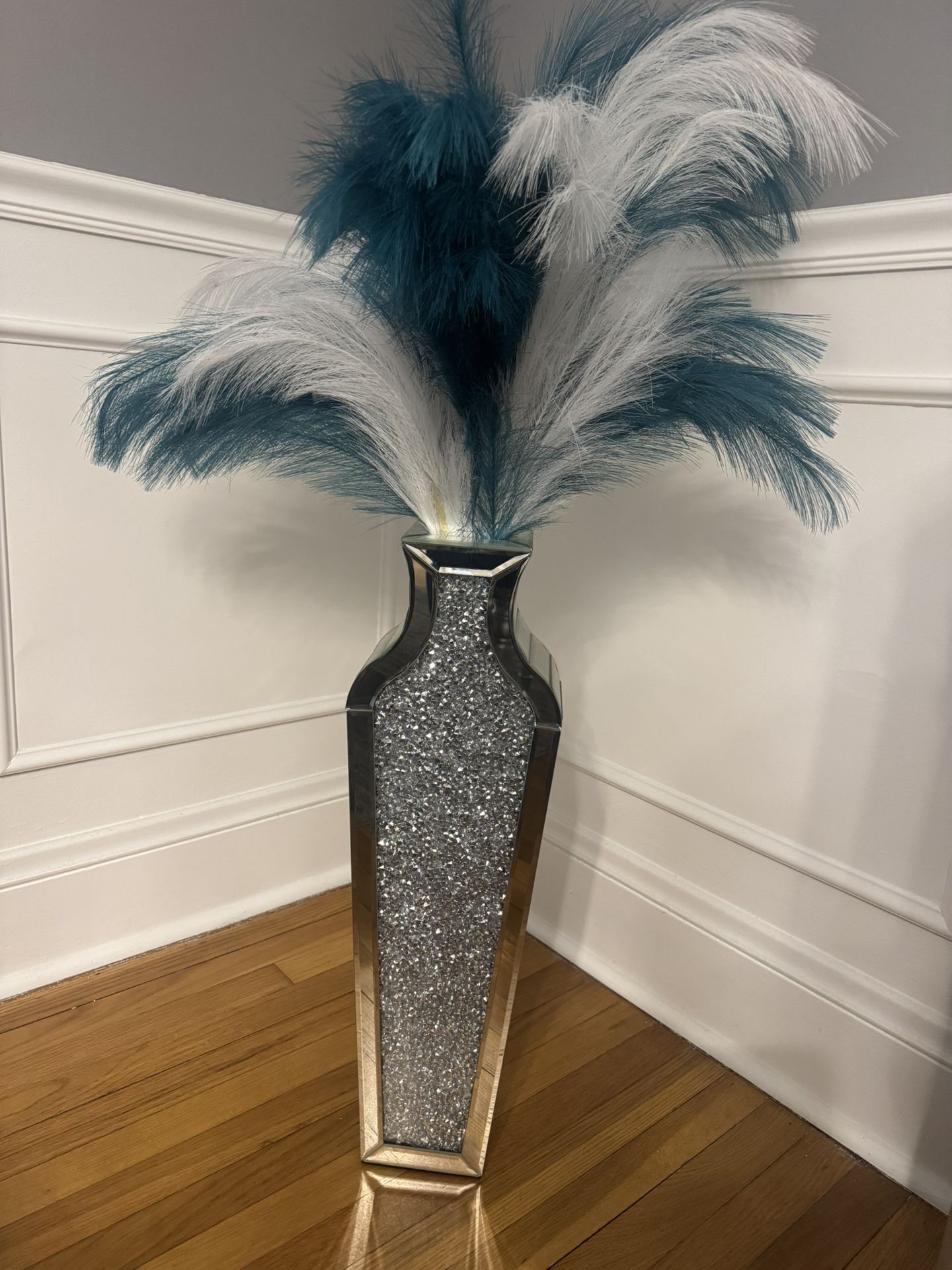 27-inch diamond vase
