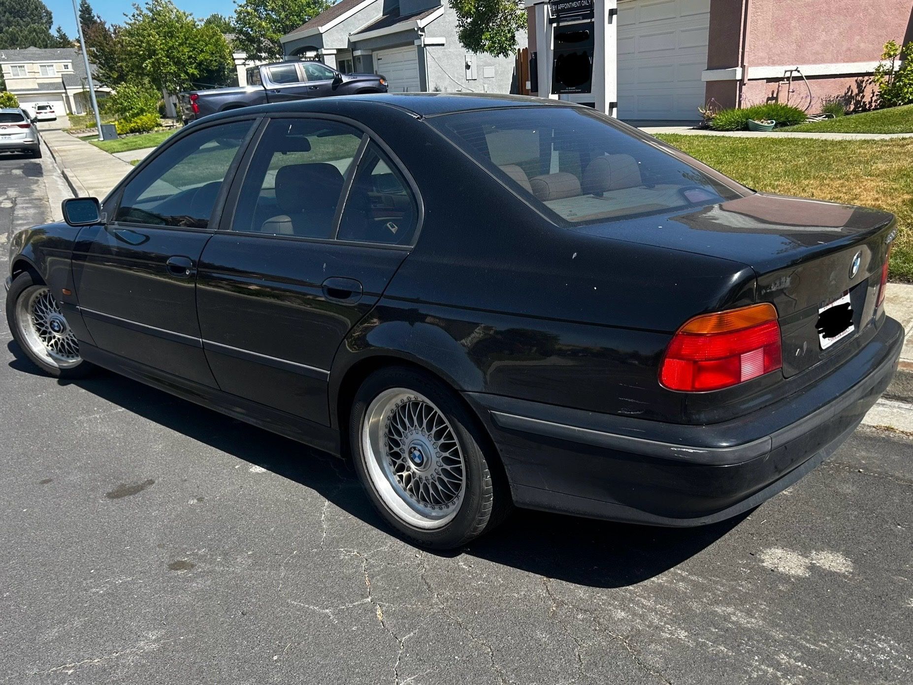2000 BMW 528i