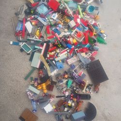 5 Nights At Freddy's Mini Figures And Legos 