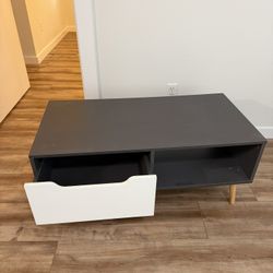 Free Table With Drawer 