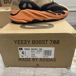Yeezys 700