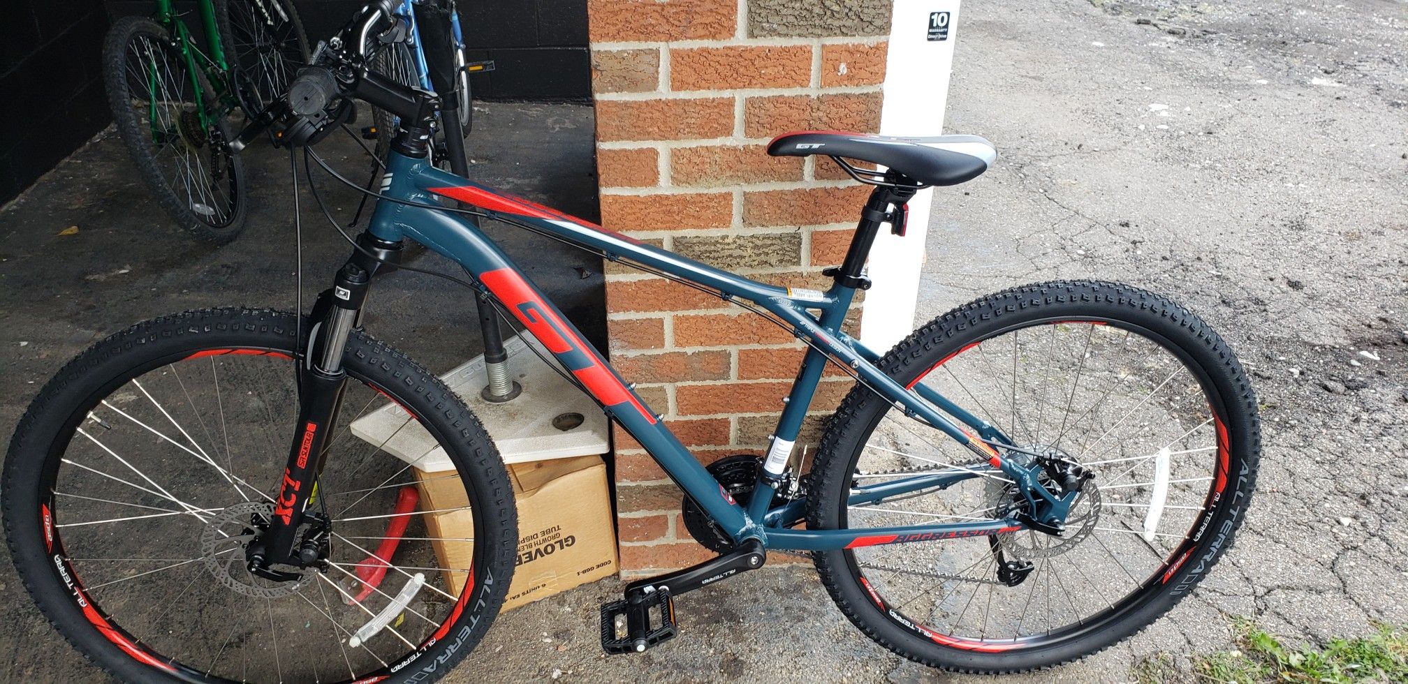 Gt mountain bike (upgraded)