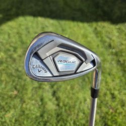 Callaway Rogue Pitching Wedge Golf Club, RH 
