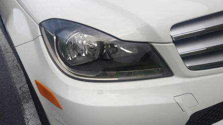 Mercedes-Benz Headlight ( R ) oem