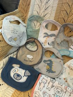 12pc Baby Bibs (0-6m)