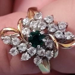 Beautiful Ring gold Plated Size 5 Fine Jewelry