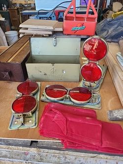 Vintage international harvester safety kit