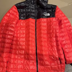 The NorthFace Men’s ThermoBall Jacket 