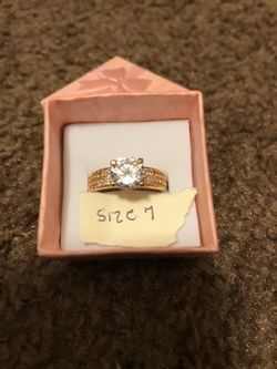 Women's gold plated diamond cubic zirconia wedding ring size 7