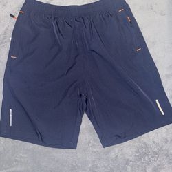 Men’s L shorts