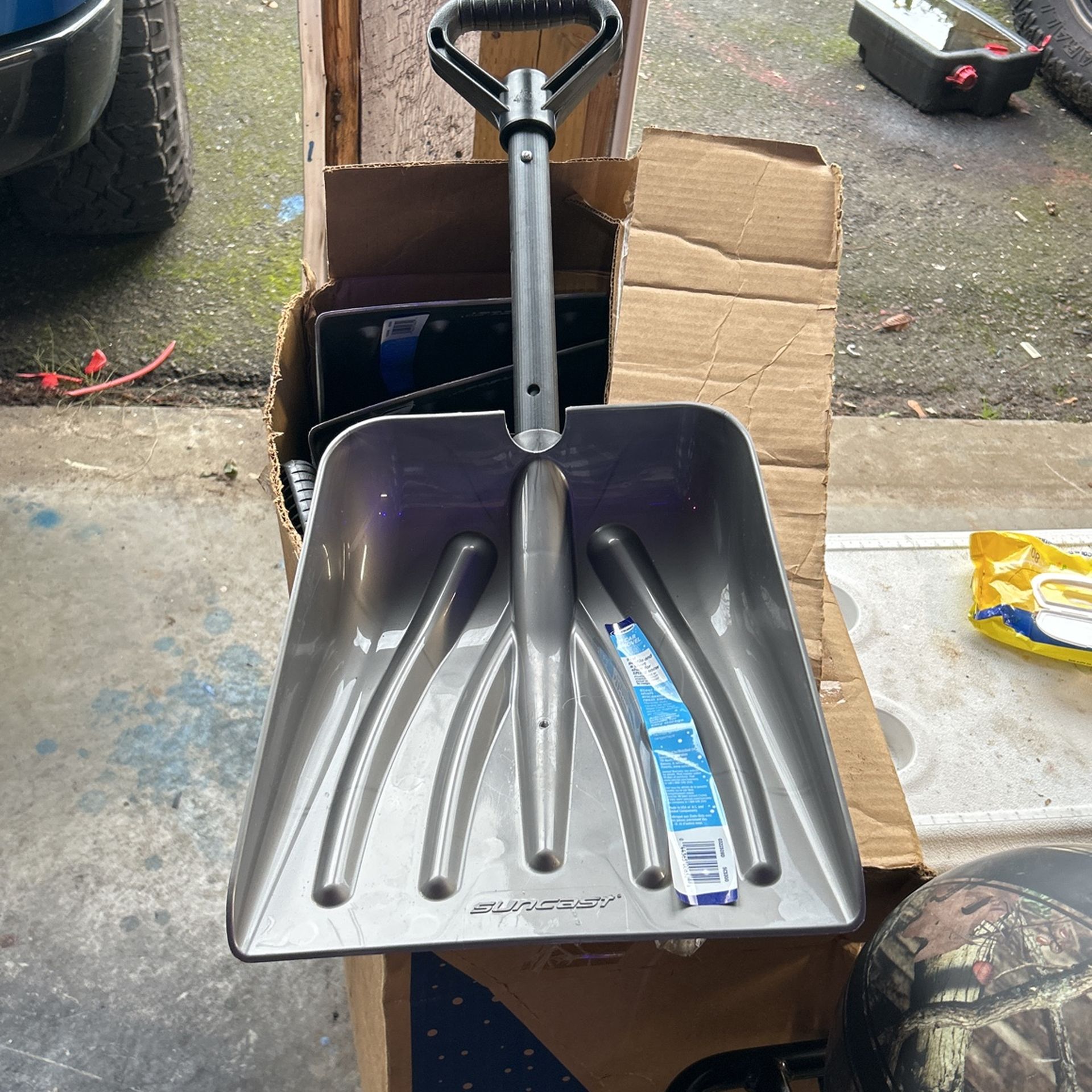 Car Snow Shovels