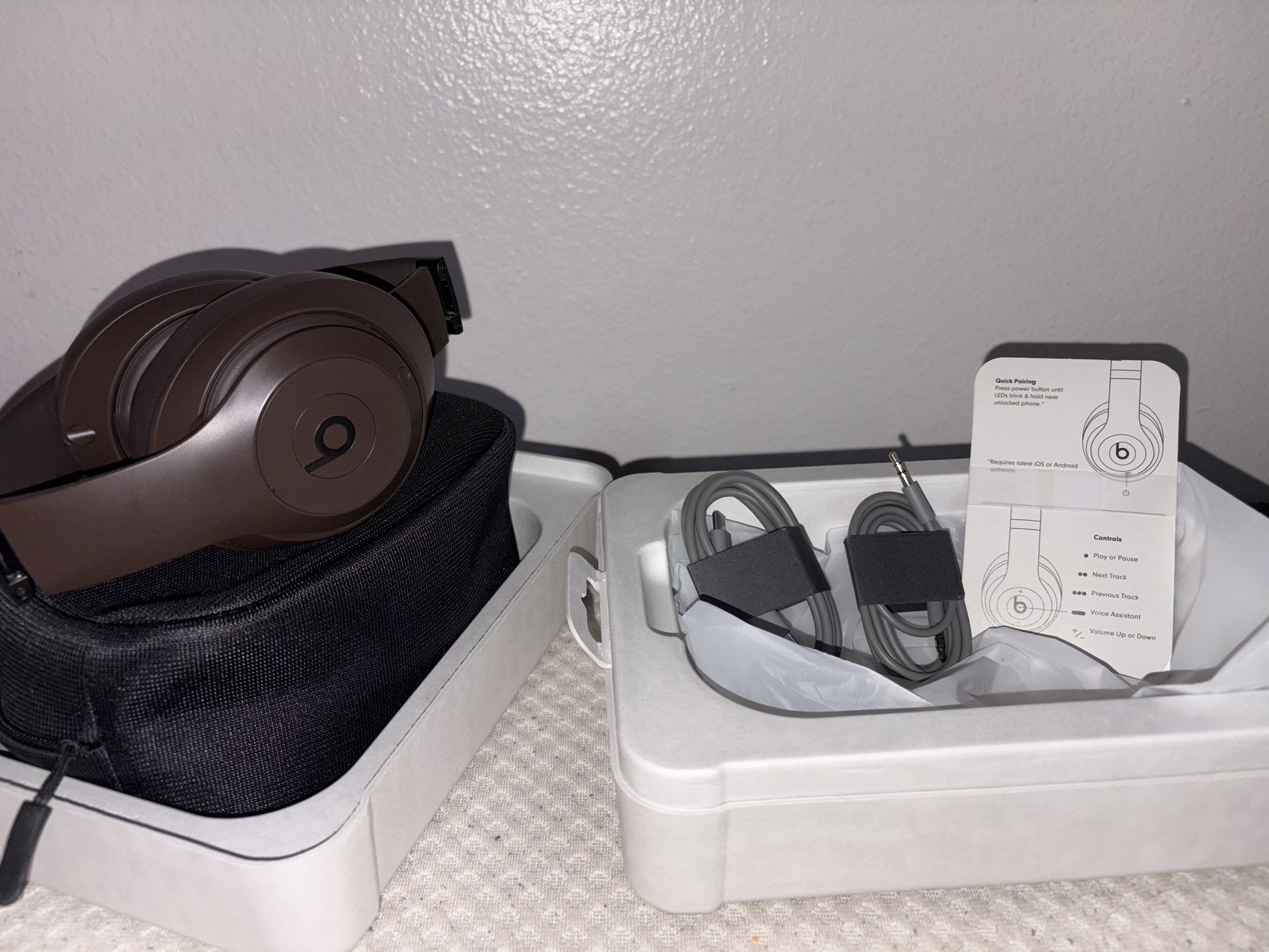 Beats Studio Pro (Brown)