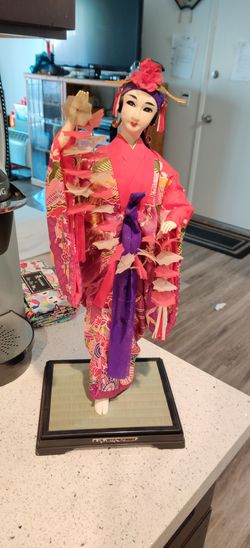 Japanese Geisha doll