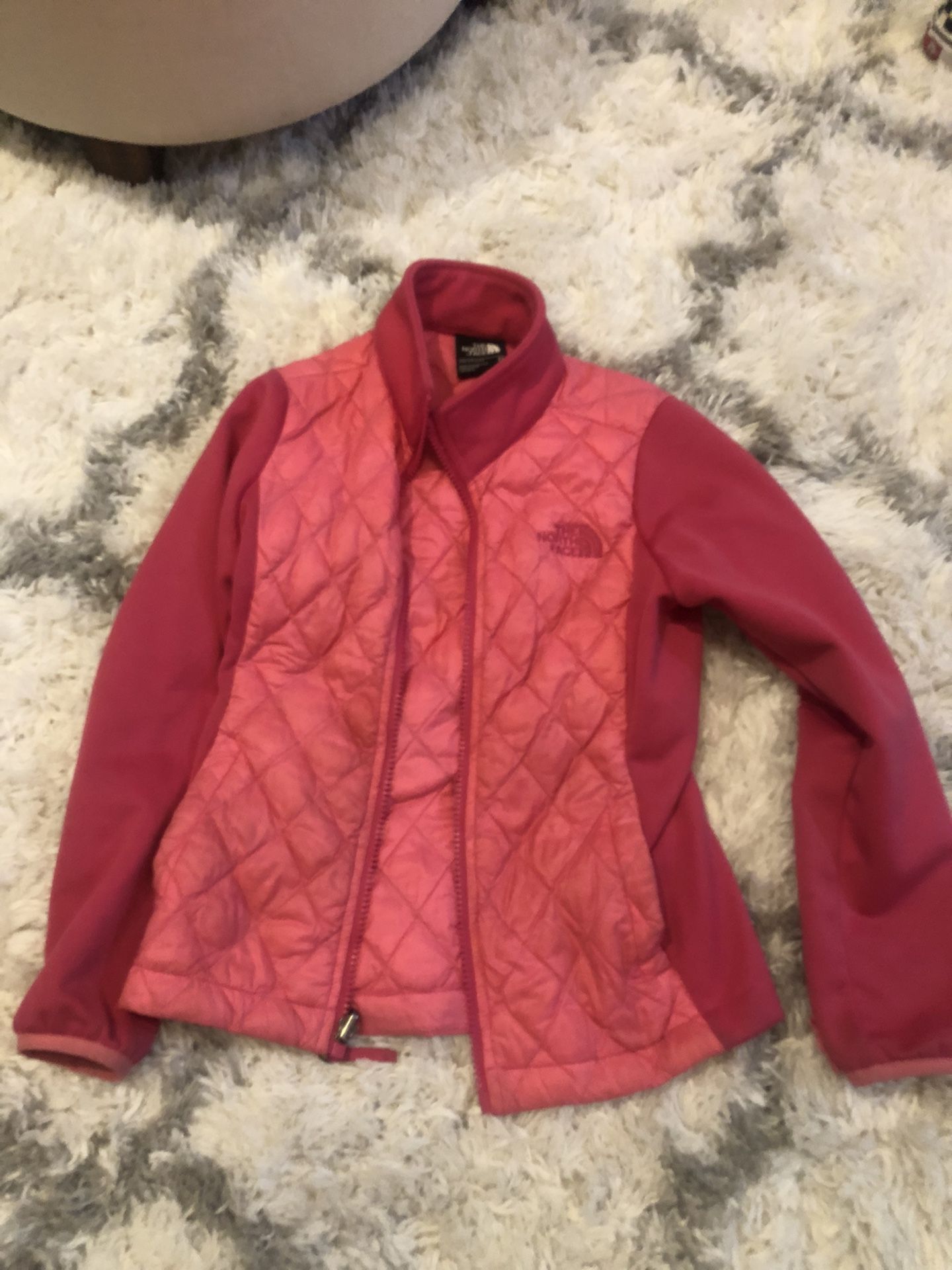 Norh Face Girl’s Size Xs Tp ( 6 ) Like New