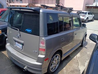 2006 scion xb