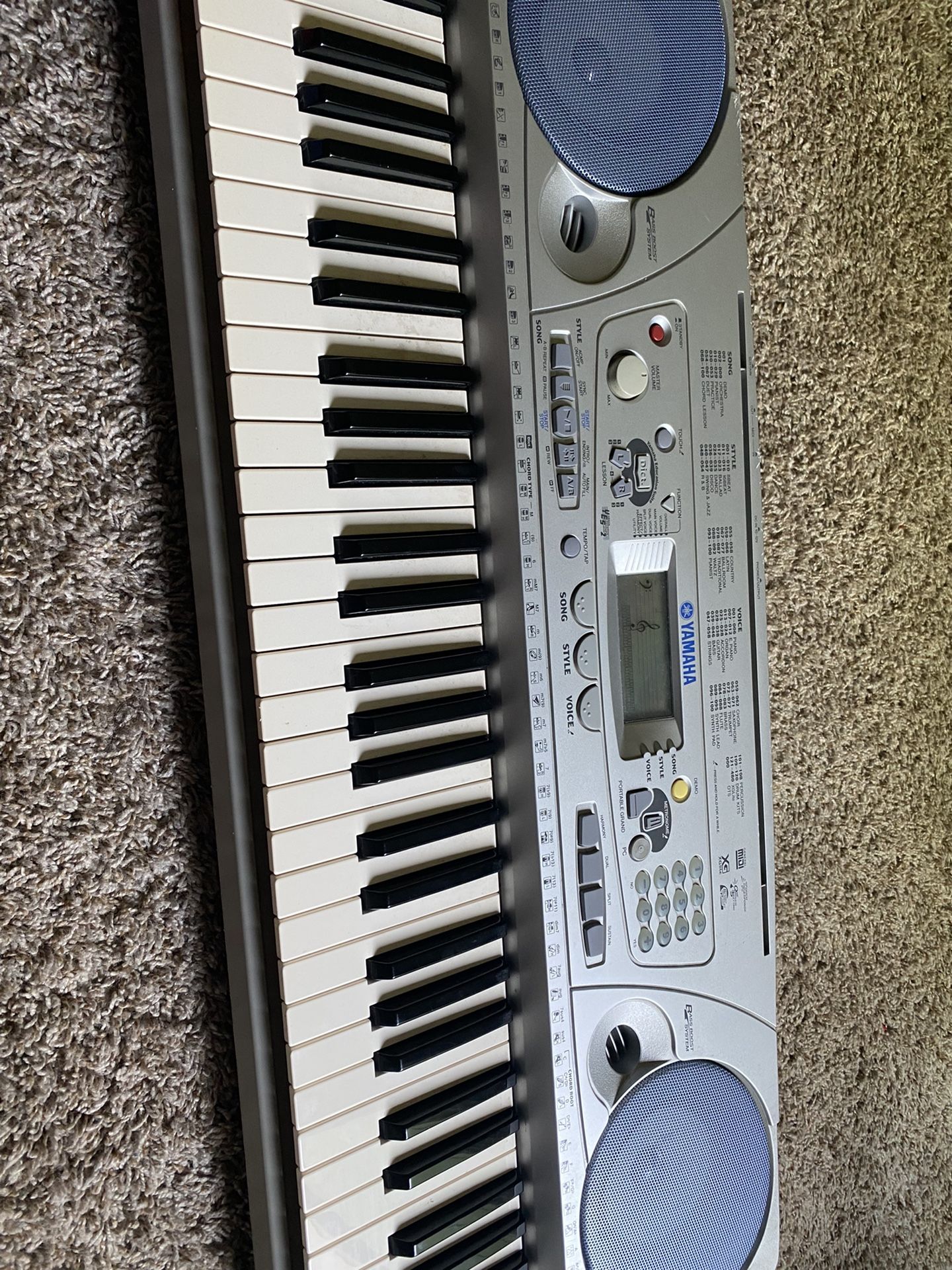 YAMAHA KEYBOARD