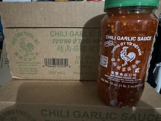 Huy Fong Chili Garlic Sauce. (12 Bottles) Of 18oz For 60$