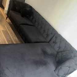 Elegant Black Velvet Sectional Couch - Luxurious Comfort for Your Living Room