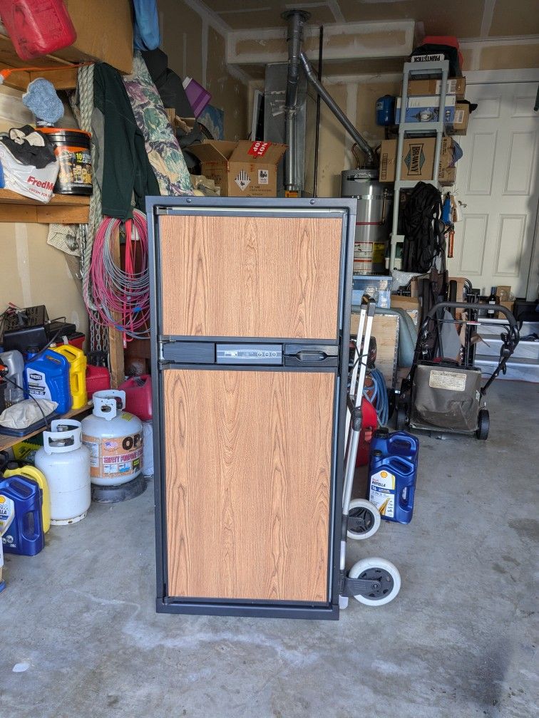 RV 2way Refrigerator Norcold 6 cubic Foot 