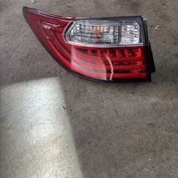 Lexus es taillight