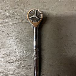 Snap On 1/4 round head ratchet