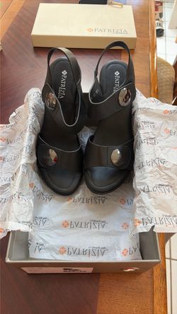Patrizia by Spring Step White Sandals – NWT – Size 38/7.5-8