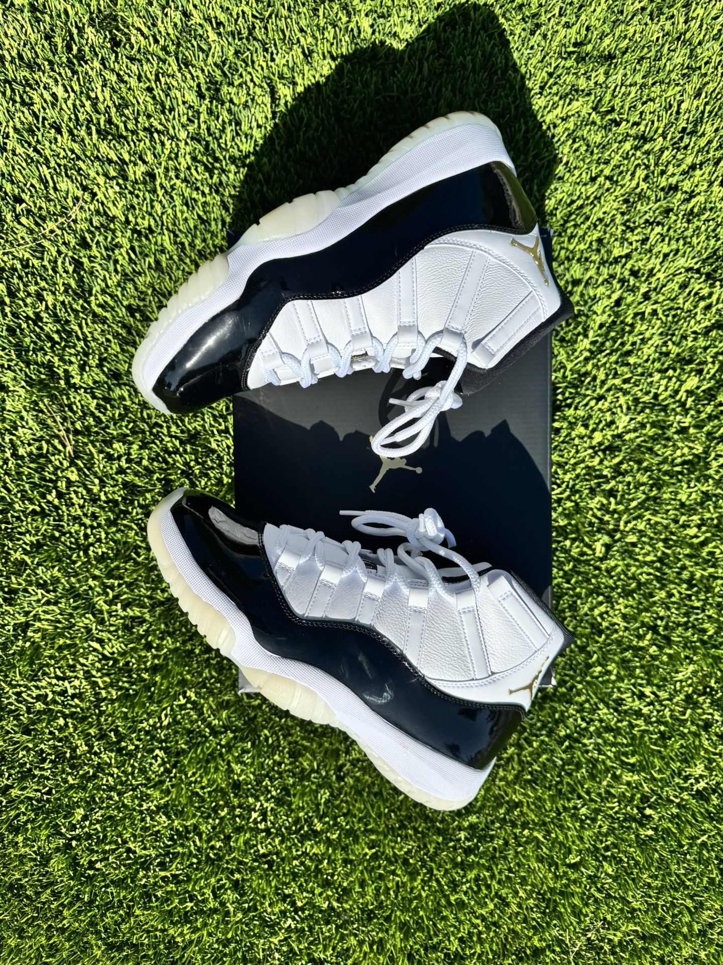 Air Jordan 11 "Gratitude" (sz 9)