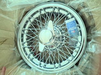4 MWS Jaguar Wire Wheels with spinners