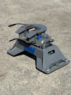 B&W fifth wheel hitch