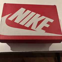 Nike Vapormaxes Size 13.5 