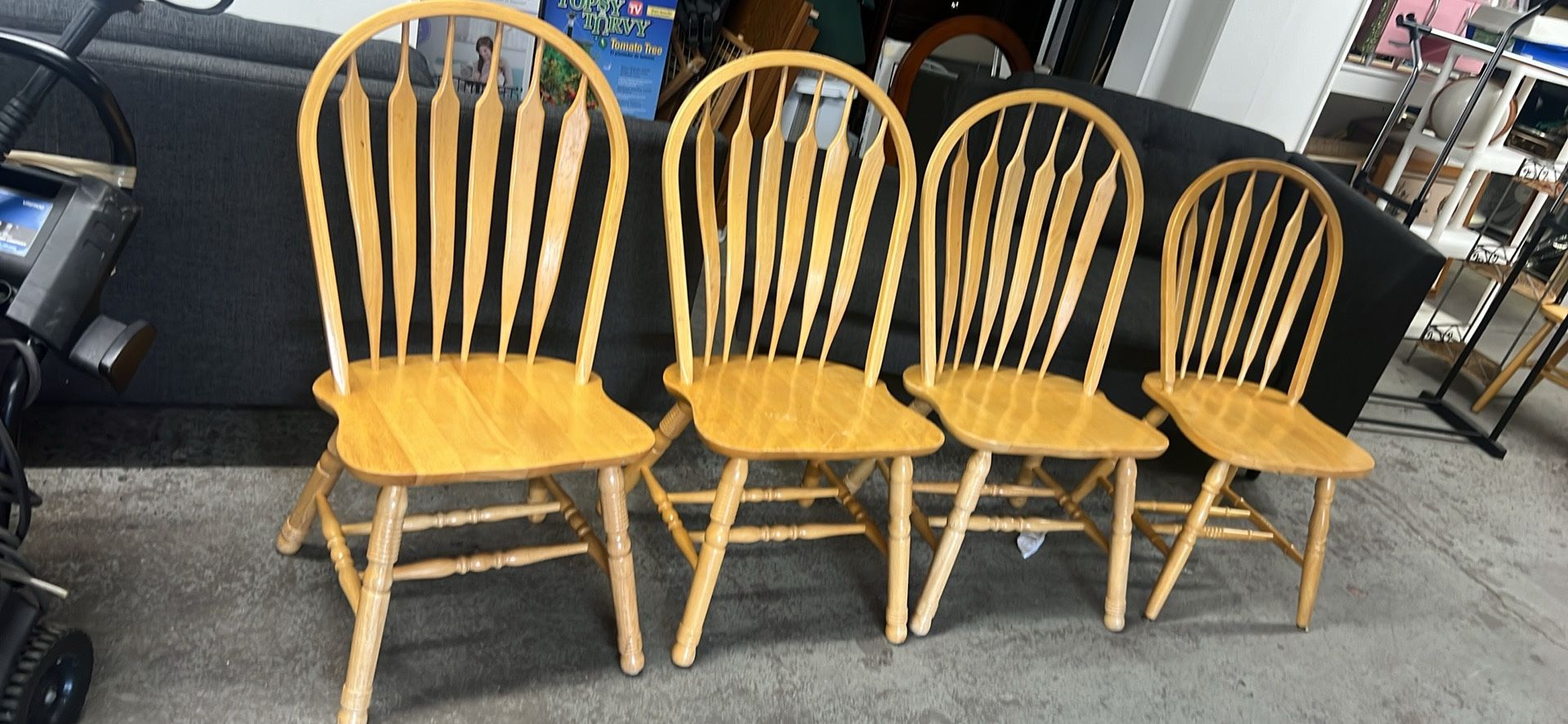 Dick Size 4 Solid Wood, Good Condition, Dining Chairs