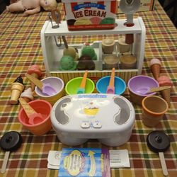 Melissa & Doug ice Cream Parlor Plus More