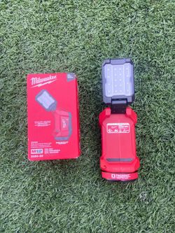 Milwaukee M12 Rover Multi-Directional Flood Light 2350-20