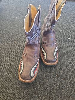 Kid's Tin Haul Toastin A Gnarly Shark Boots