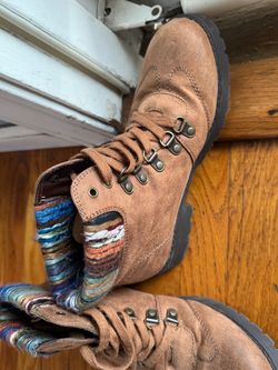 Brown boots size 7