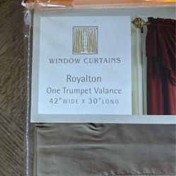 Royalton One Trumpet Valance