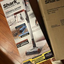 Shark cordless MultiFlex vacuum - PetPro edition. Brand new, unopened