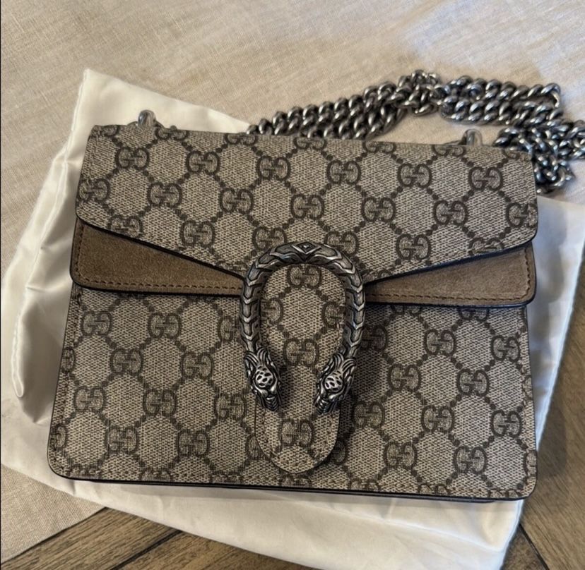 Gucci Dionysus Shoulder Bag