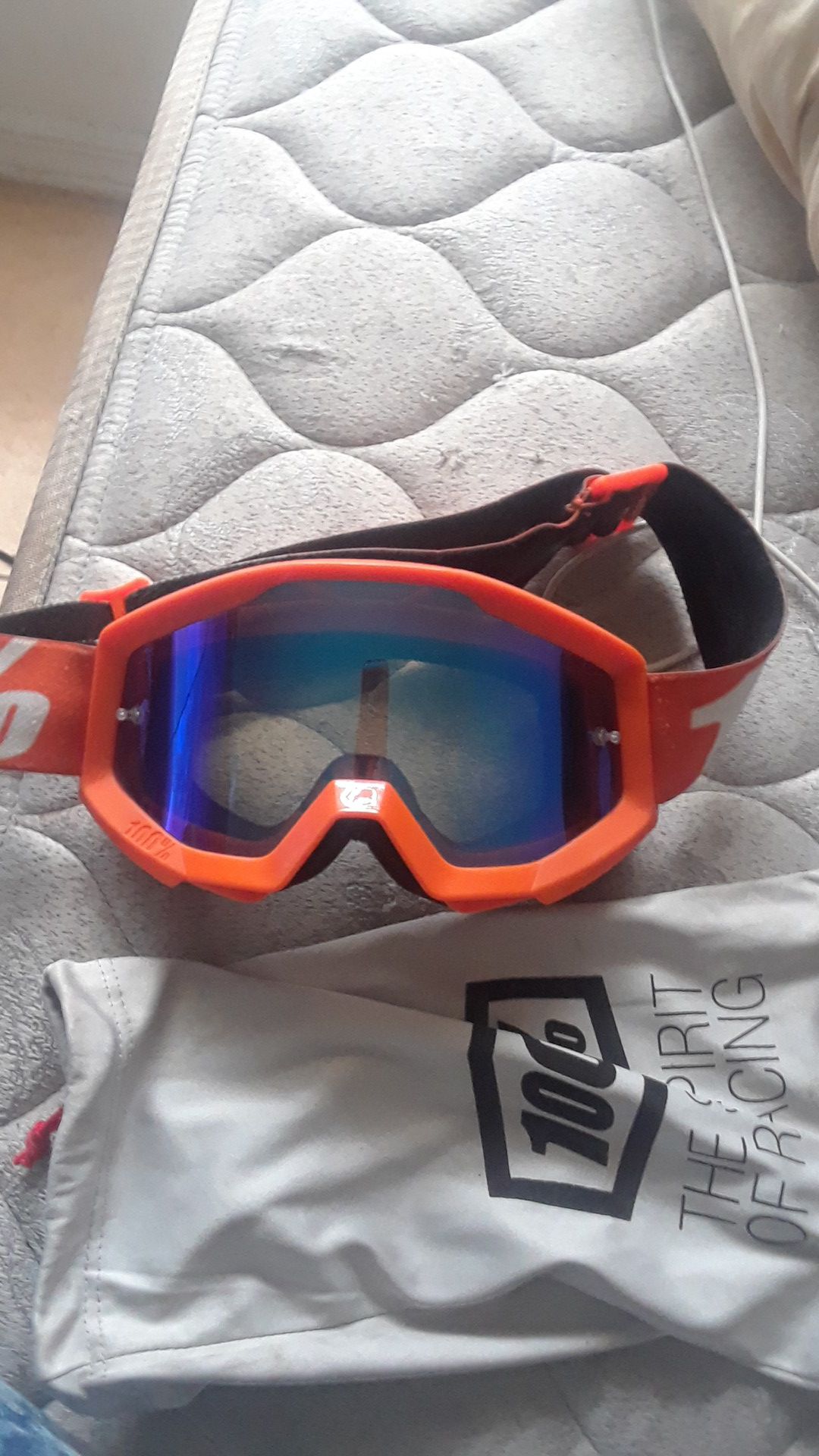 Dirt bike goggles come with dust bag