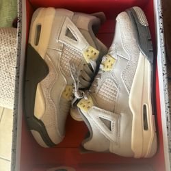 Jordan 4s