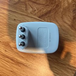 Chile Power Adapter