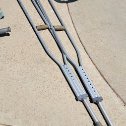 Crutches 