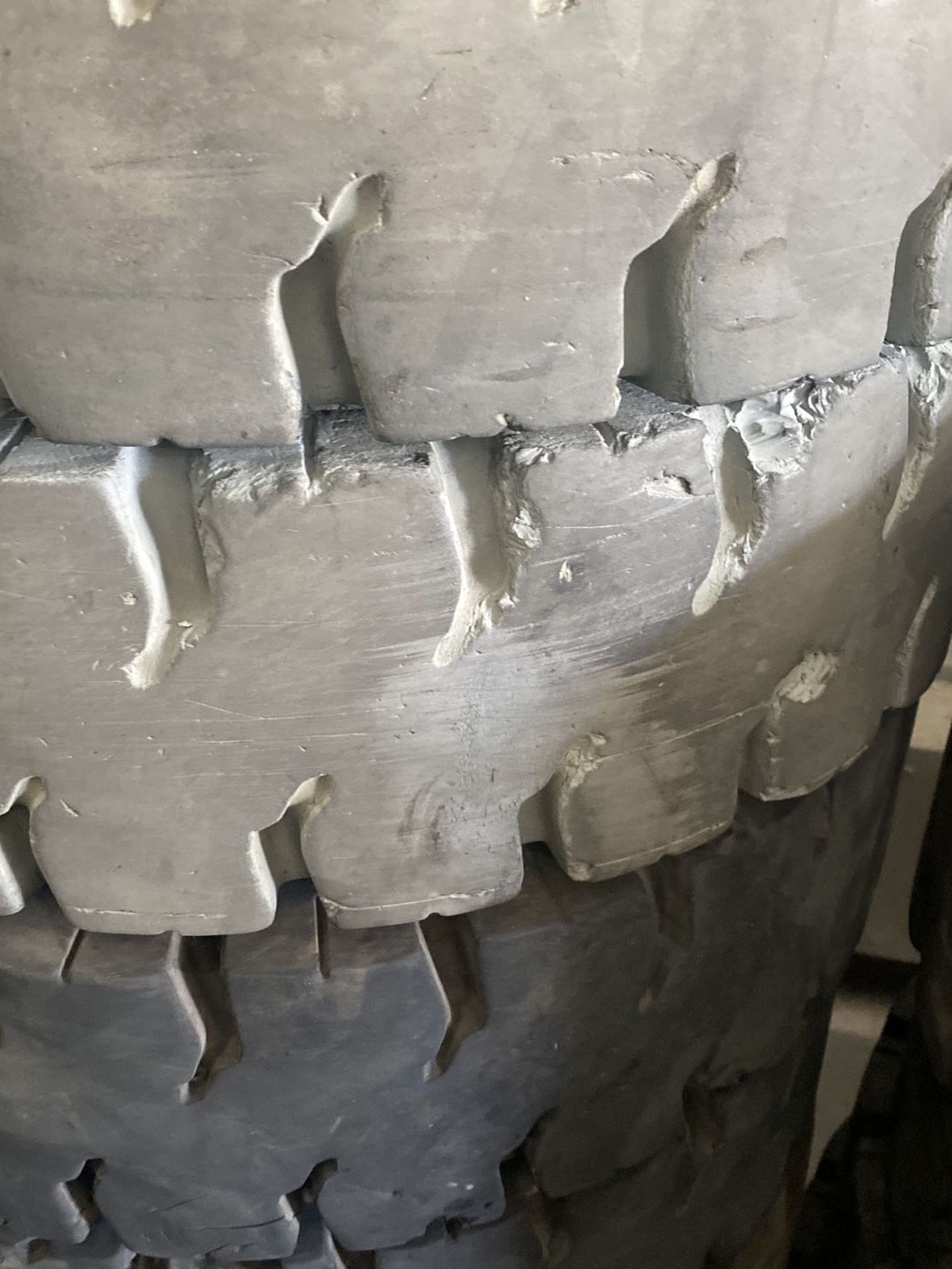 Used 7.00-12 solid forklift tires