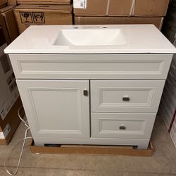 Home Decorators Collection Sedgewood 36.5 in. Single Sink Bath Vanity with Arctic Solid Surface Top